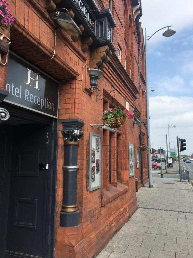 The Royal Hotel Crewe, A Brilliant Collection, Powered By Oyo エクステリア 写真