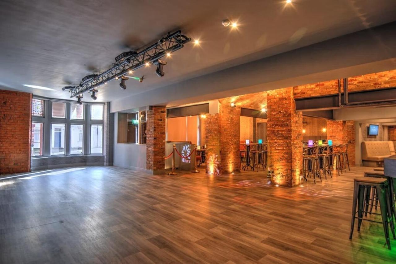 The Royal Hotel Crewe, A Brilliant Collection, Powered By Oyo エクステリア 写真
