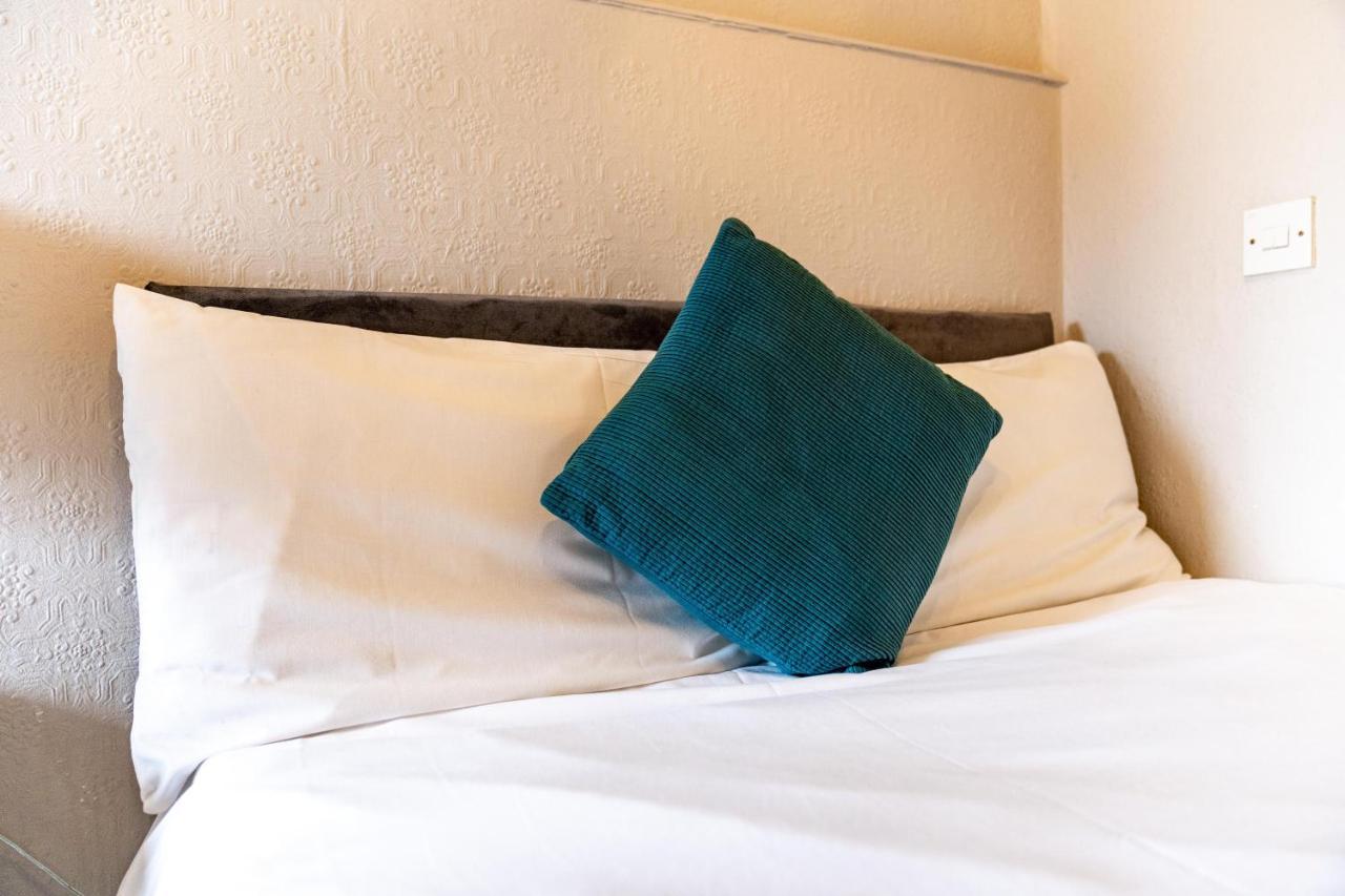 The Royal Hotel Crewe, A Brilliant Collection, Powered By Oyo エクステリア 写真