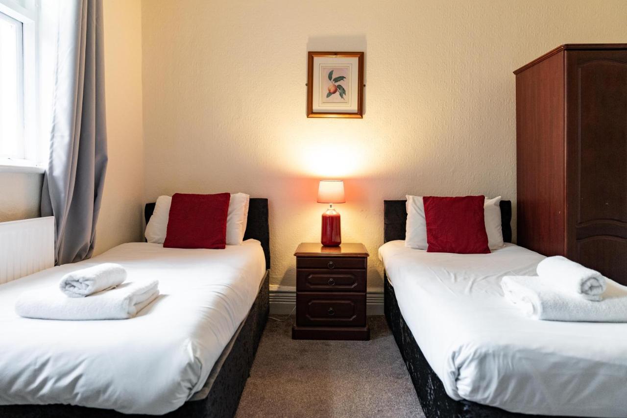 The Royal Hotel Crewe, A Brilliant Collection, Powered By Oyo エクステリア 写真