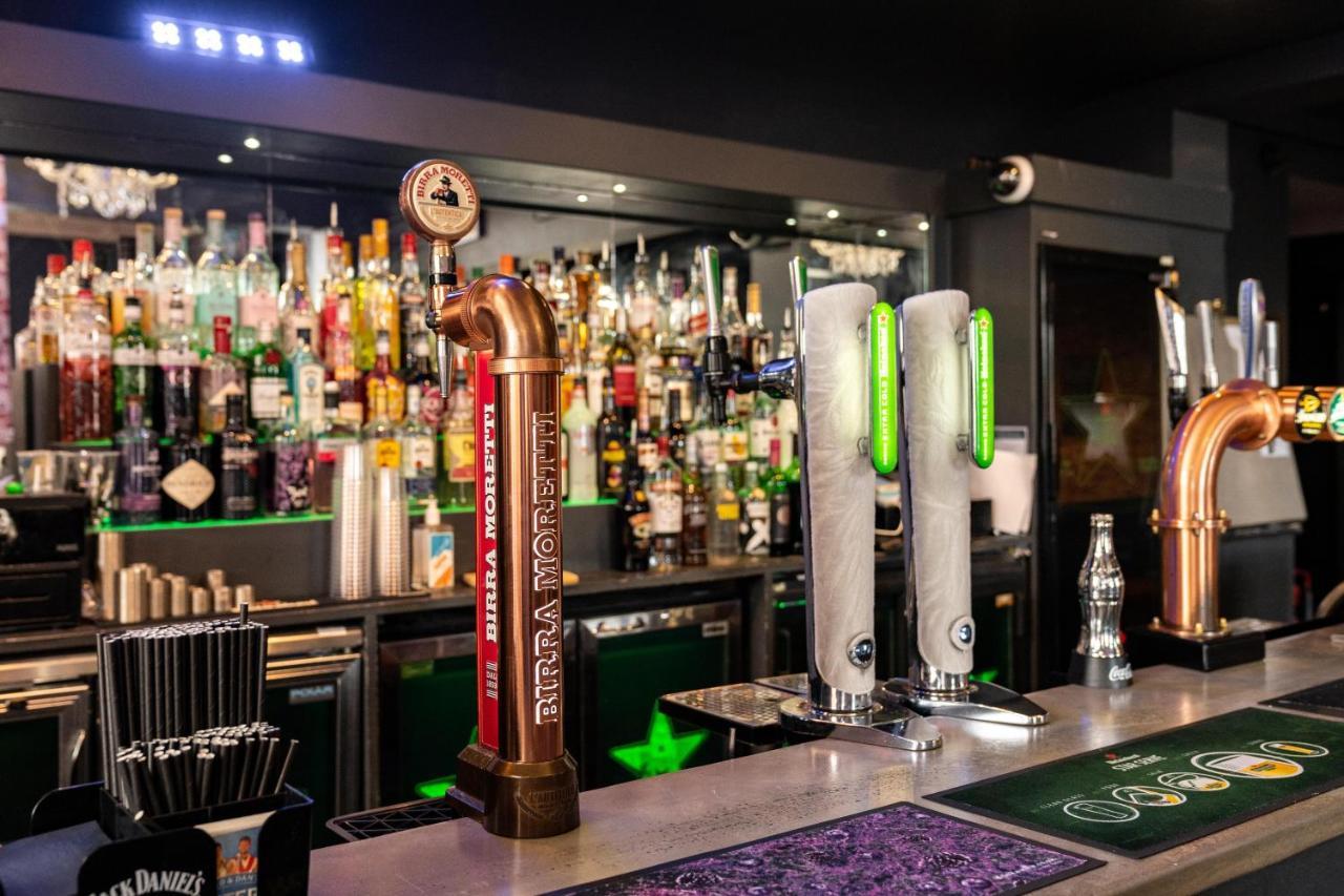 The Royal Hotel Crewe, A Brilliant Collection, Powered By Oyo エクステリア 写真