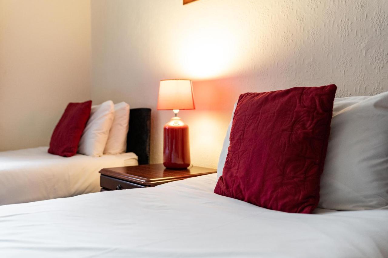 The Royal Hotel Crewe, A Brilliant Collection, Powered By Oyo エクステリア 写真