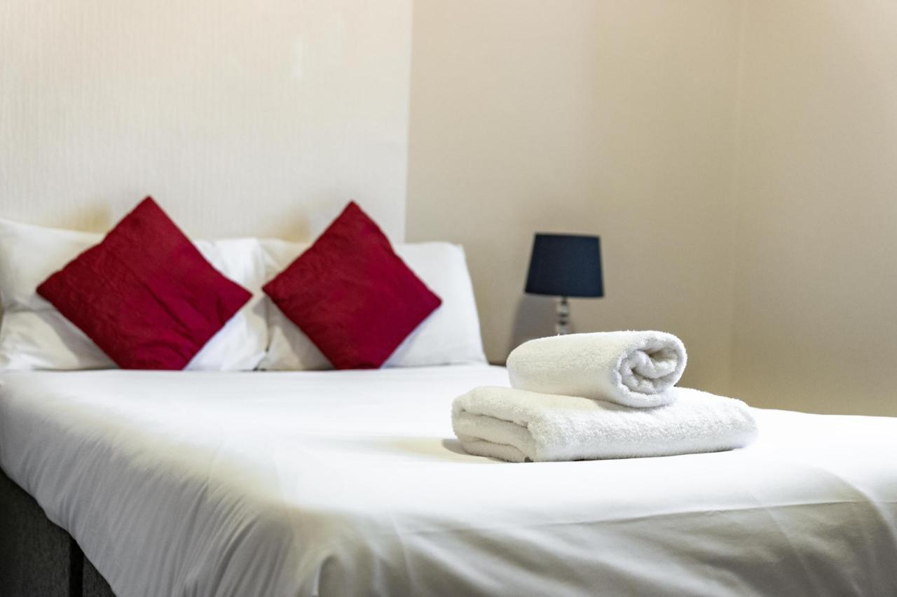 The Royal Hotel Crewe, A Brilliant Collection, Powered By Oyo エクステリア 写真